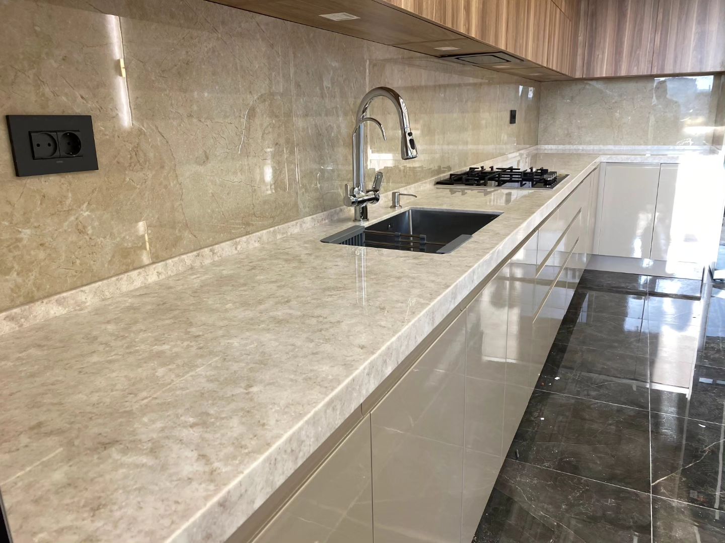 How to Choose and Maintain Acrylic Artificial Stone Countertops